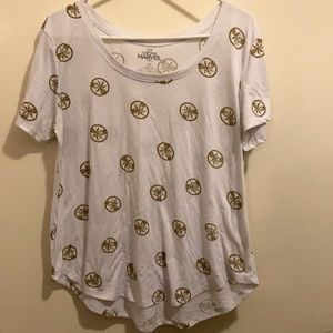 Captain Marvel Top